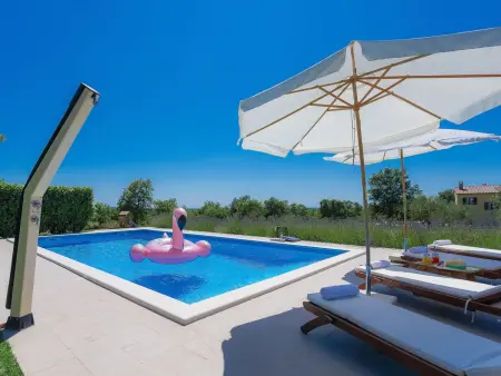 Maison Blog 2 avec piscine privée à Sv. Lovreč : photo 9