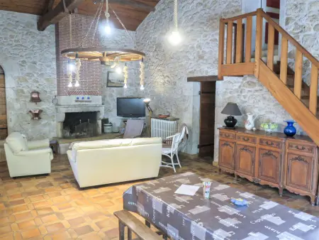 La Raze, gîte 12 pers. avec piscine à Montcaret : photo 7