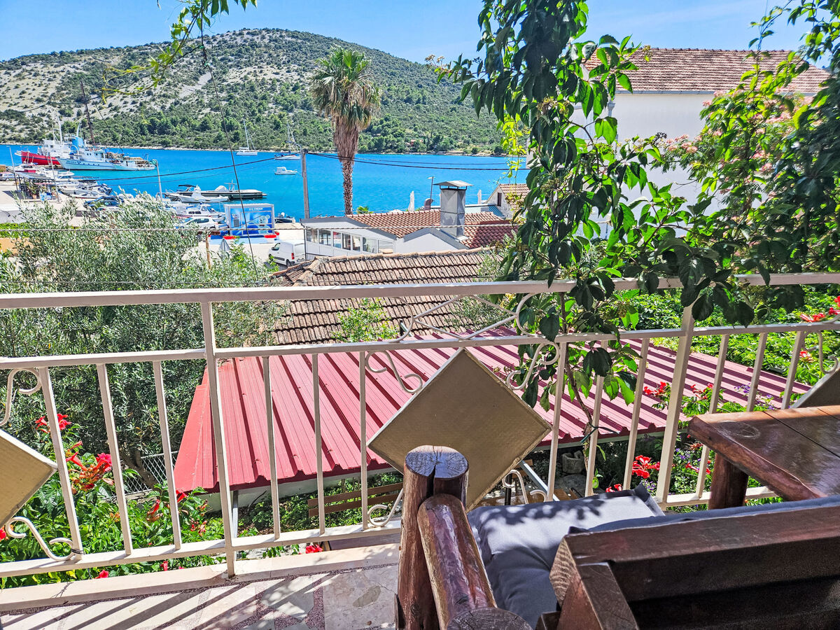 Maison Mirko 6 chambres, vue mer à Vinišće - Photo 1