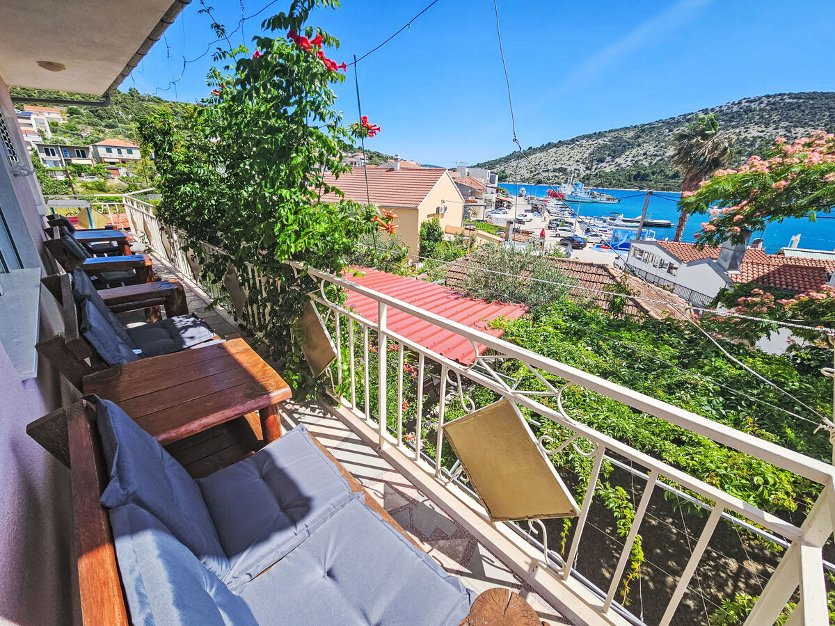 Maison Mirko 6 chambres, vue mer à Vinišće - Photo 2