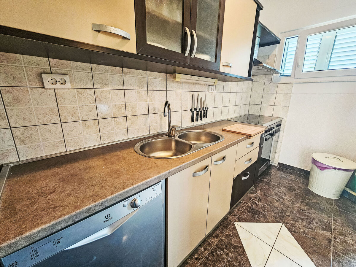 Maison Mirko 6 chambres, vue mer à Vinišće - Photo 25