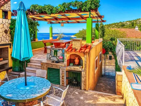 Maison Carmen, 90 m de la mer, piscine chauffée : photo 14