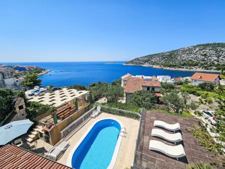 Maison Carmen, 90 m de la mer, piscine chauffée : photo 34