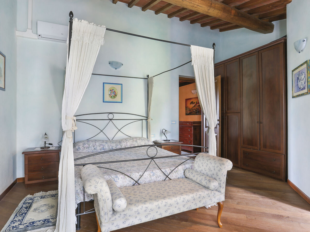 Maison Desideri à Vinci avec piscine et 3 chambres - Photo 11