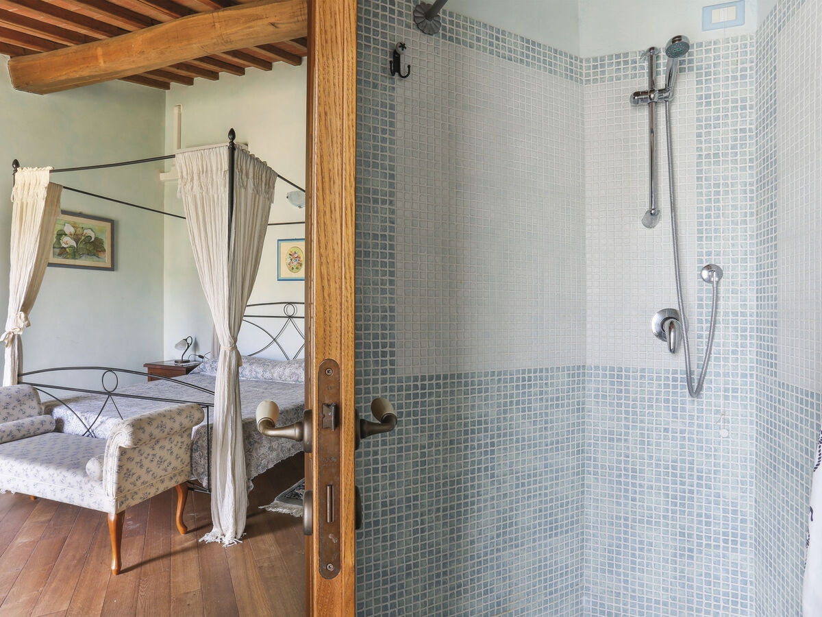 Maison Desideri à Vinci avec piscine et 3 chambres - Photo 12