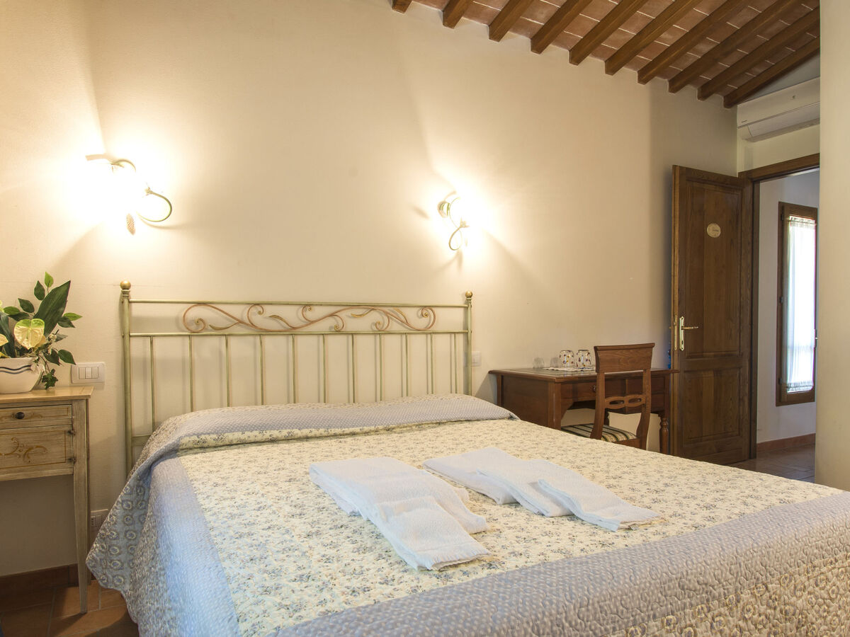 Gîte La Gora – Villa toscane rénovée avec piscine 14x7 m - Photo 13