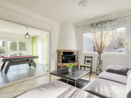Maison Montgri, belle maison lumineuse avec terrasse au bord de la piscine - Photo 1