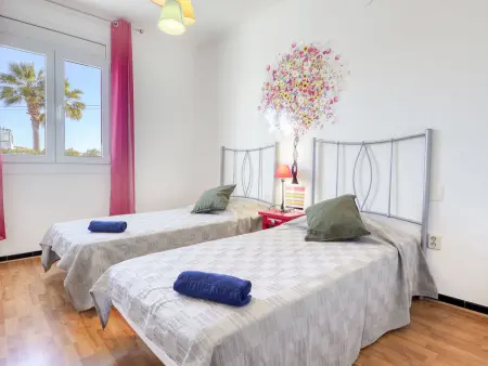 Maison Montgri, belle maison lumineuse avec terrasse au bord de la piscine - Photo 4