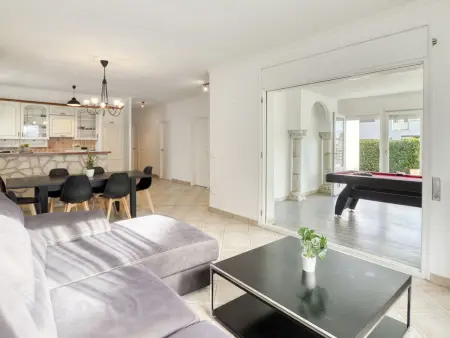 Maison Montgri, belle maison lumineuse avec terrasse au bord de la piscine - Photo 5