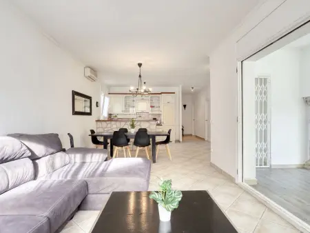 Maison Montgri, belle maison lumineuse avec terrasse au bord de la piscine - Photo 6