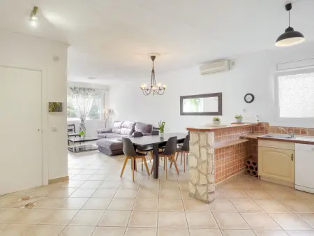 Maison Montgri, belle maison lumineuse avec terrasse au bord de la piscine - Photo 11