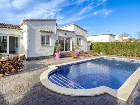 Maison Montgri, belle maison lumineuse avec terrasse au bord de la piscine - Photo 28