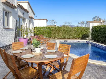 Maison Montgri, belle maison lumineuse avec terrasse au bord de la piscine - Photo 30