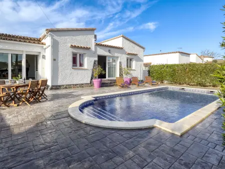 Maison Montgri, belle maison lumineuse avec terrasse au bord de la piscine - Photo 34