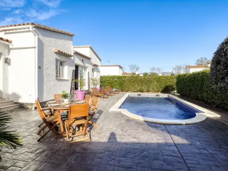 Maison Montgri, belle maison lumineuse avec terrasse au bord de la piscine - Photo 36