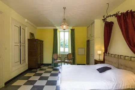 Le Grand Gîte du Château – 13 personnes à Chalais : photo 21