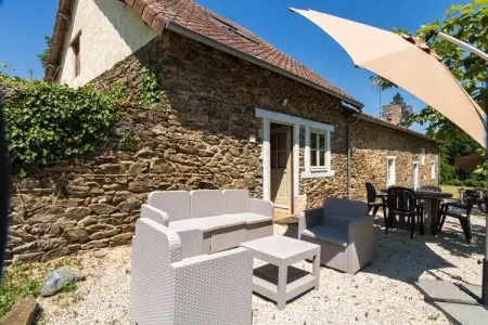 La Petite Maison, gîte périgourdin 4 pers. à Chalais : photo 7
