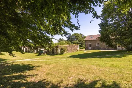La Grande Maison, Gîte à Chaleix proche forêt et lac - Photo 9