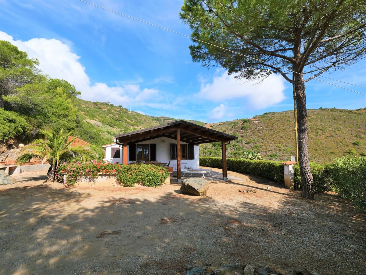 Maison avec vue mer et 2 terrasses à Capoliveri - Photo 24