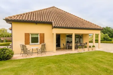 Residence Le Perrot, Maison de vacances moderne avec piscine - Photo 1
