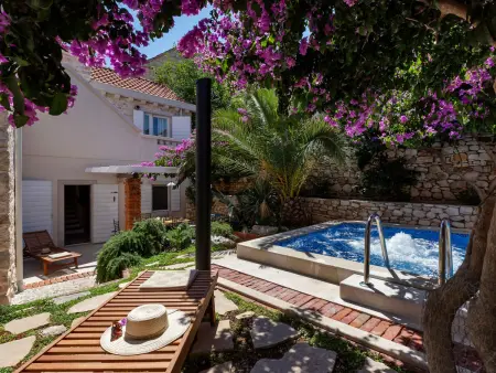 Marijan, maison 165 m² avec piscine chauffée à Sutivan : photo 3