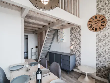 Appartement vue mer à Saint-Pierre-la-Mer, piscine en résidence : photo 7