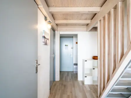 Appartement vue mer à Saint-Pierre-la-Mer, piscine en résidence : photo 9