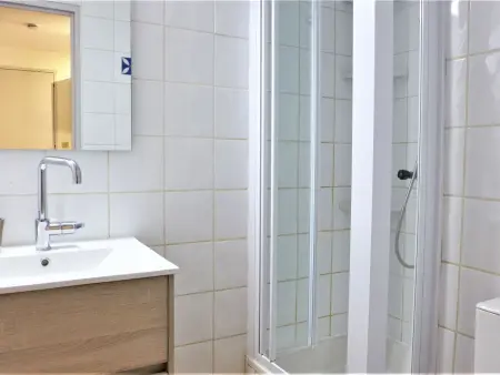 Appartement rénové avec terrasse à Saint Pierre La Mer : photo 11