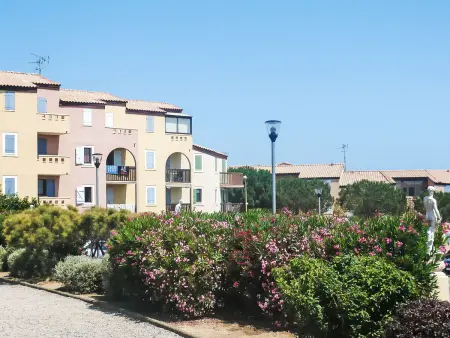 Appartement rénové avec terrasse à Saint Pierre La Mer : photo 14