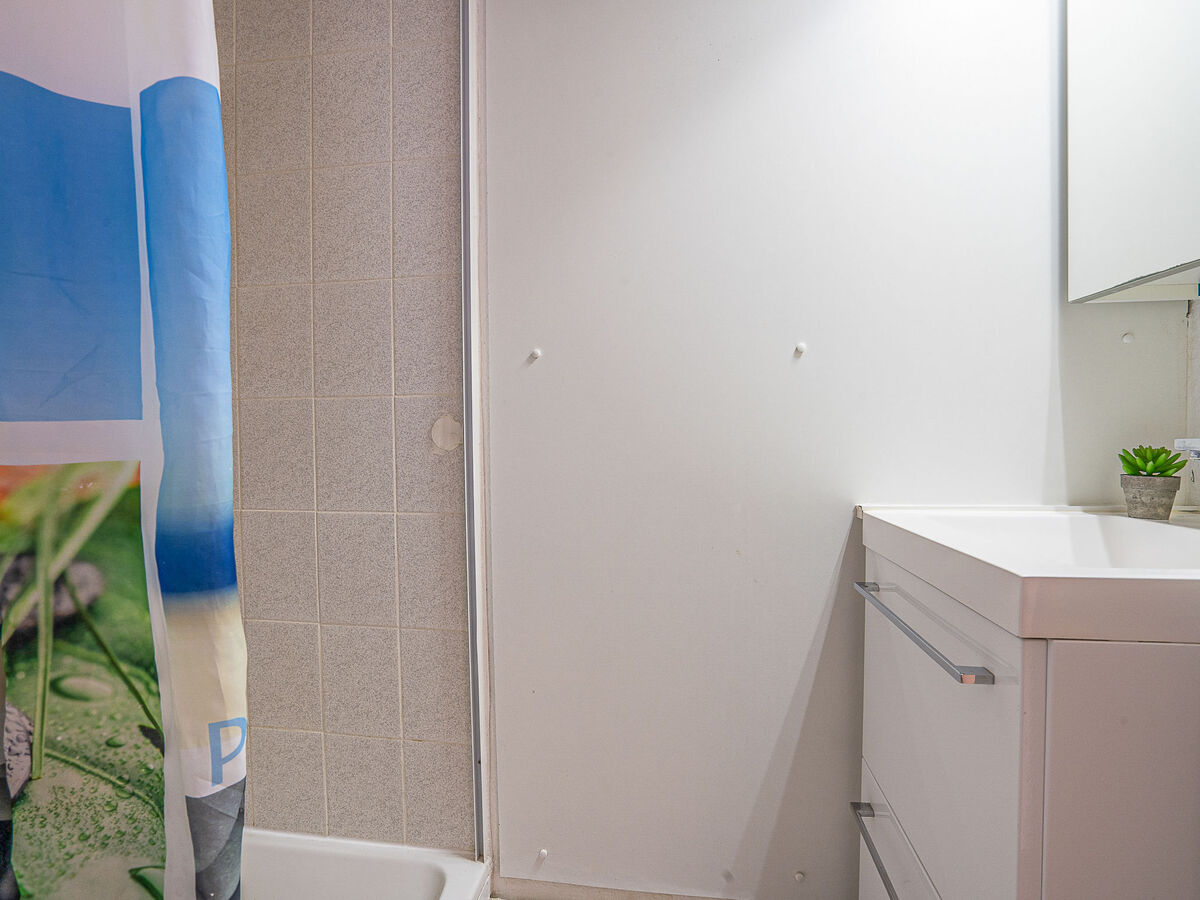 Appartement Les Goelettes – 100 m de la plage, terrasse et piscine - Photo 17