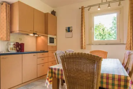 Domaine le Perrot, Agréable maison de vacances avec piscine privée - Photo 5