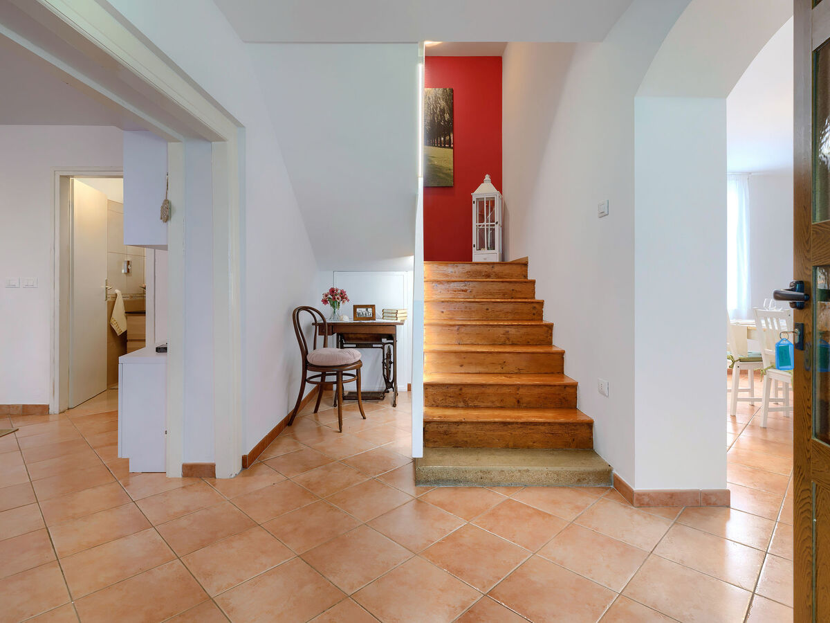 Maison Tommy à Nova Vas, piscine partagée et terrain privé - Photo 11