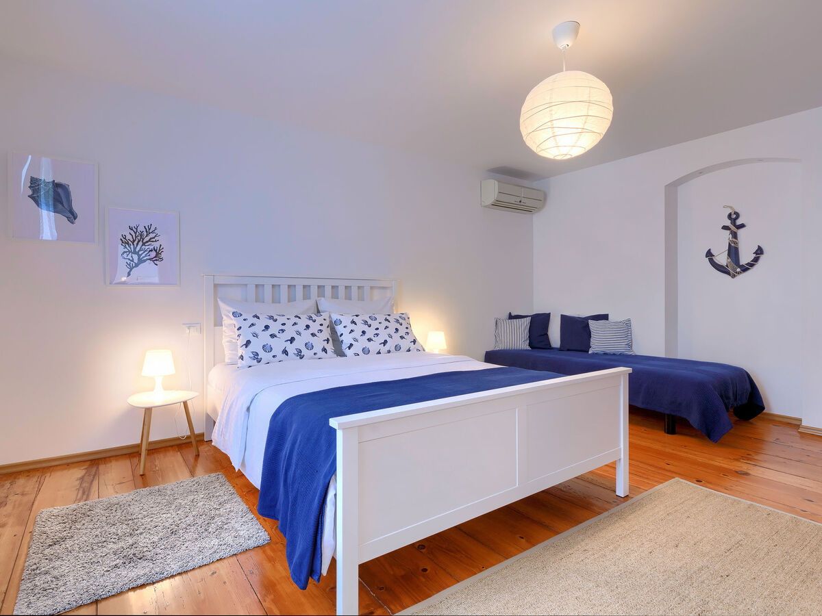 Maison Tommy à Nova Vas, piscine partagée et terrain privé - Photo 16