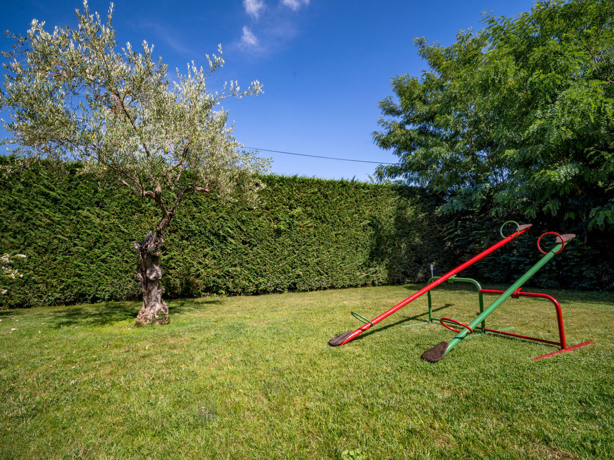 Maison Tommy à Nova Vas, piscine partagée et terrain privé - Photo 25