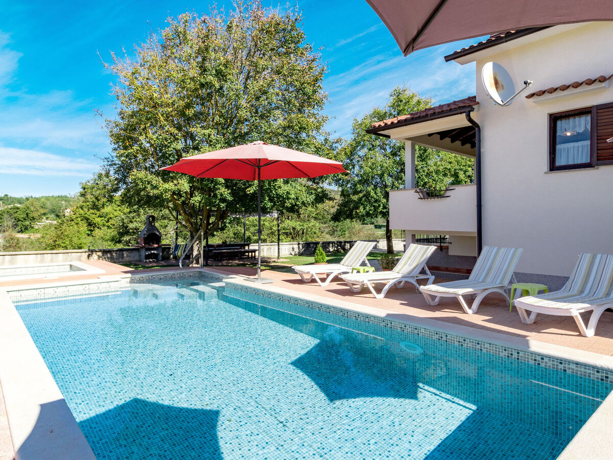 Maison Poje à Motovun : piscine privée et terrain de 1200 m² - Photo 22