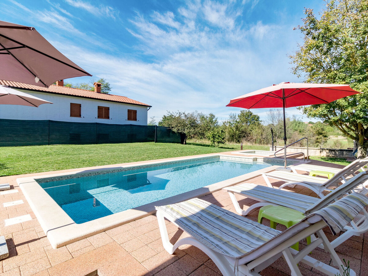 Maison Poje à Motovun : piscine privée et terrain de 1200 m² - Photo 24