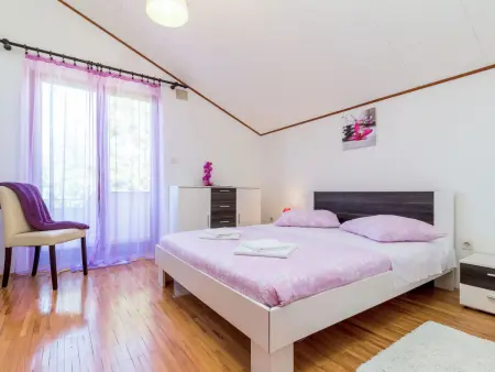 Maison Poje à Motovun : piscine privée et terrain de 1200 m² : photo 4