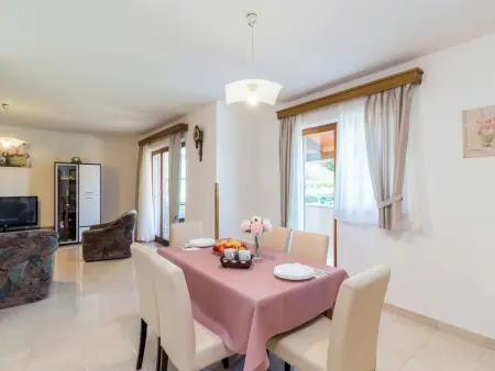 Maison Poje à Motovun : piscine privée et terrain de 1200 m² : photo 16