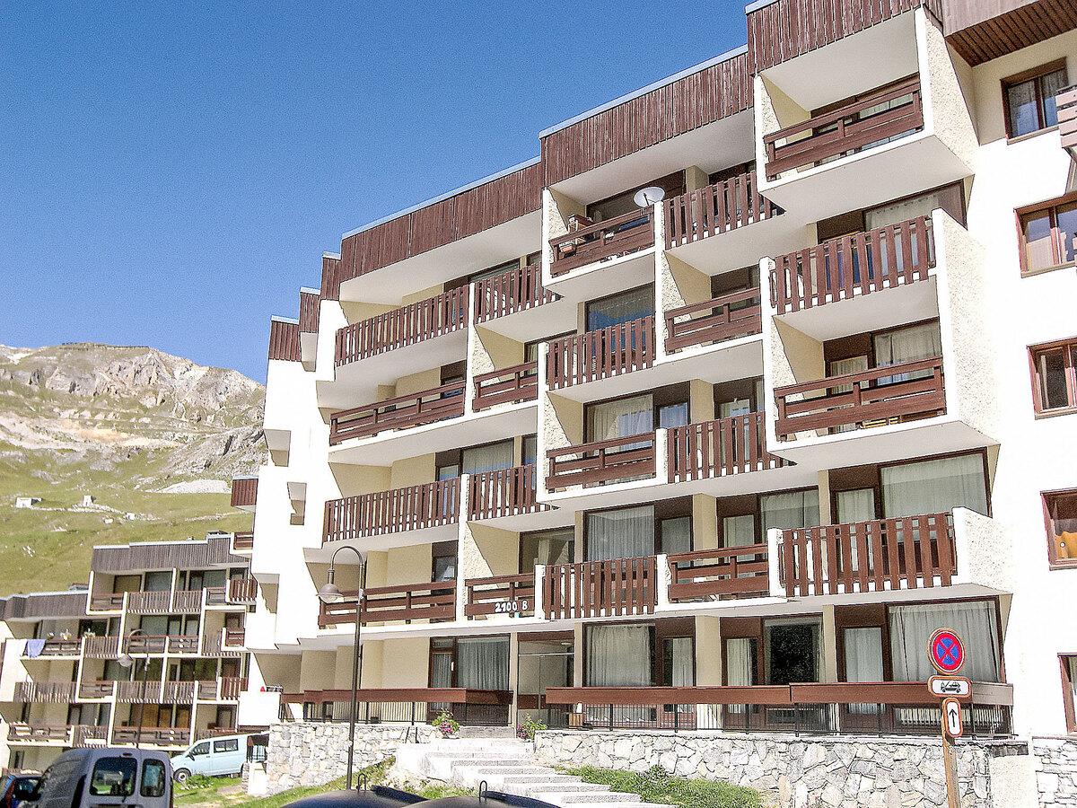 Studio 28 m² Tignes, 150 m des pistes, terrasse sud - Photo 2