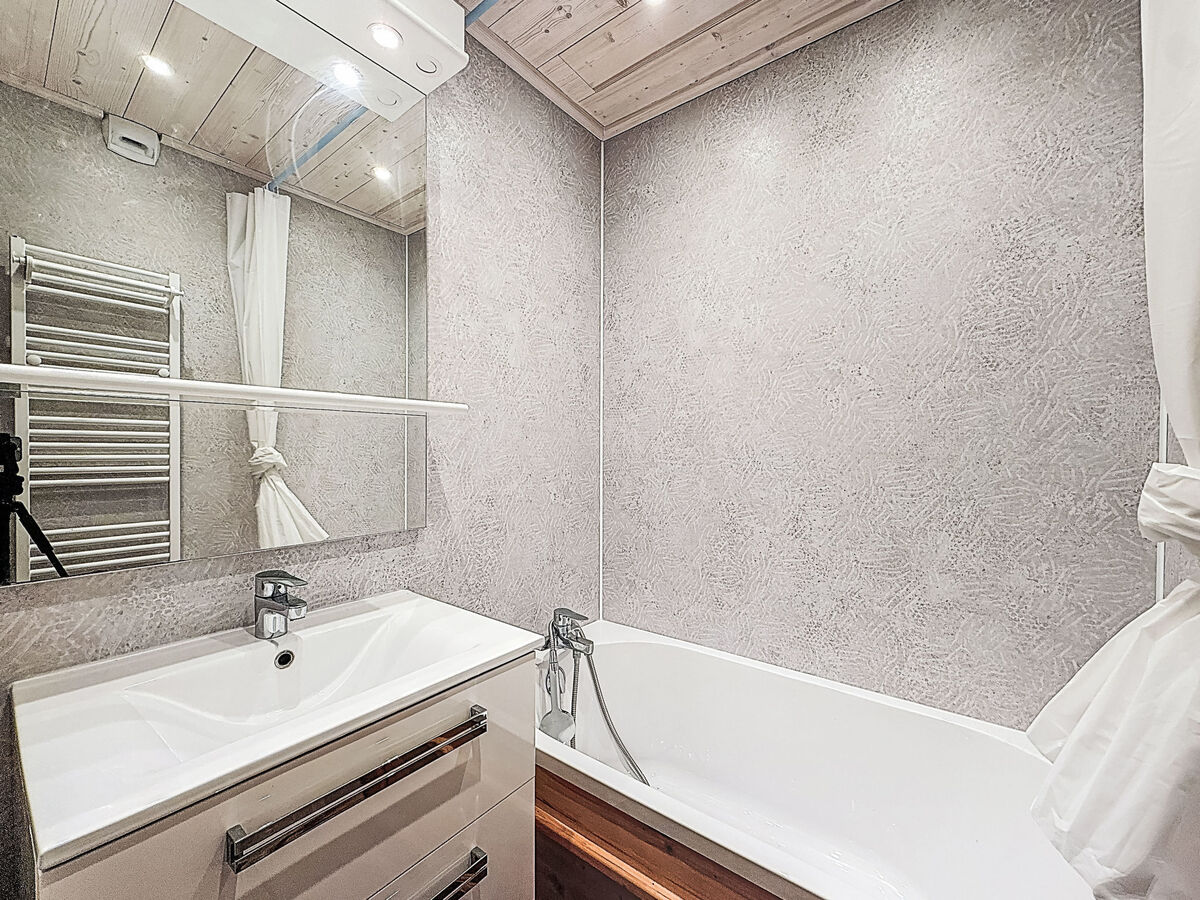 Studio 24 m² Plein Soleil, pistes à 50 m - Photo 3