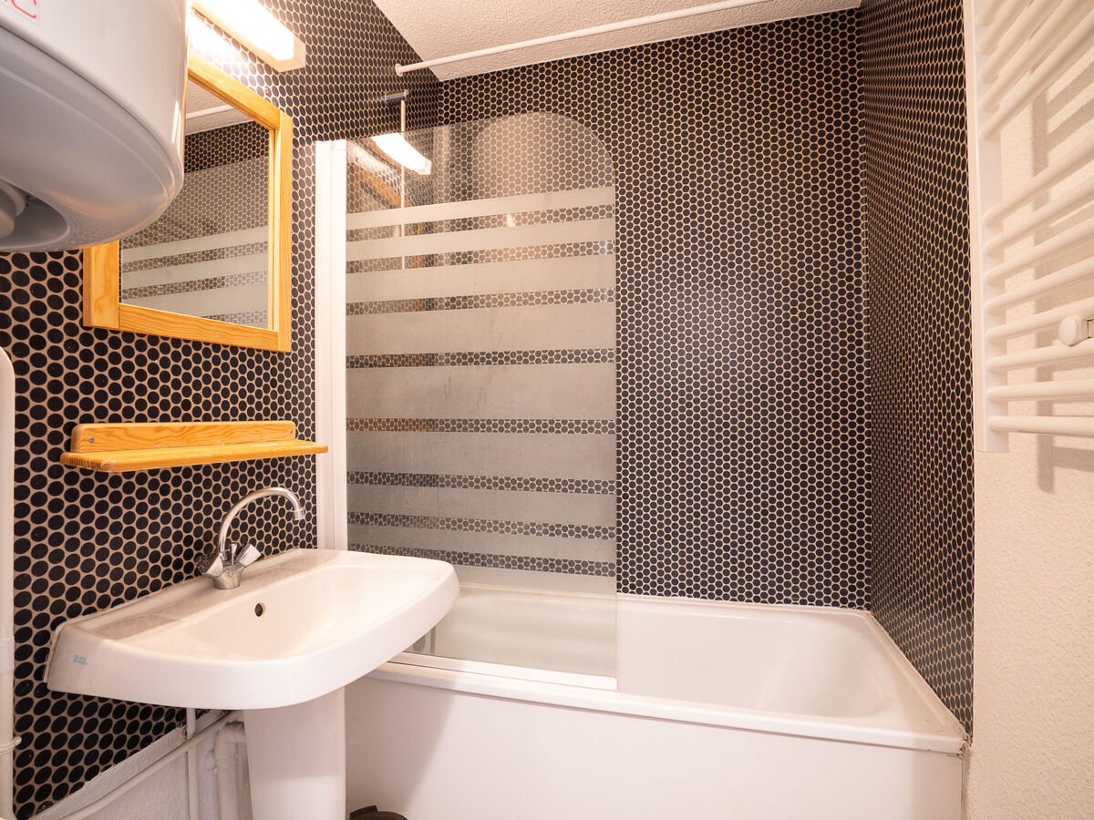 Studio 24m² aux Ménuires, balcon sud à 200m des pistes - Photo 3