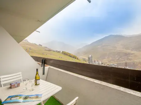 Appartement Les Ménuires, vue sur les pistes et balcon sud : photo 5