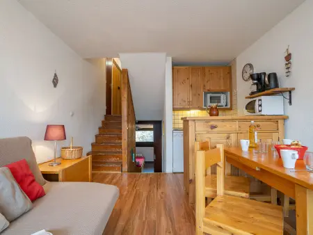 Appartement Les Ménuires, vue sur les pistes et balcon sud : photo 9