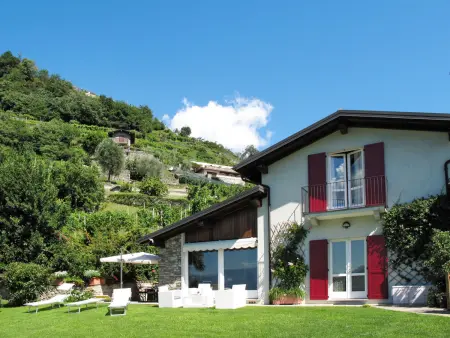 Maison Gabriella à Domaso, vue panoramique lac : photo 2