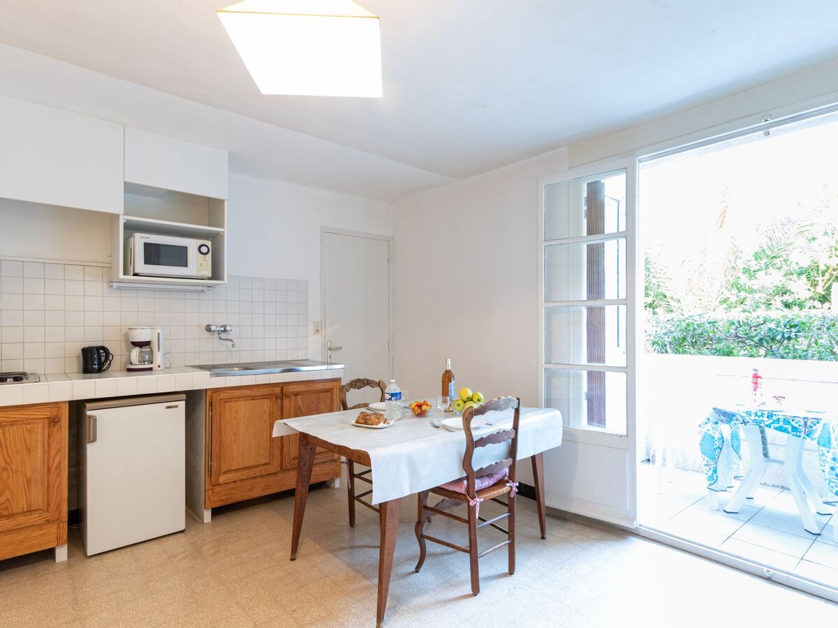 Studio à 30 m de la plage aux Lecques, terrasse couverte - Photo 7