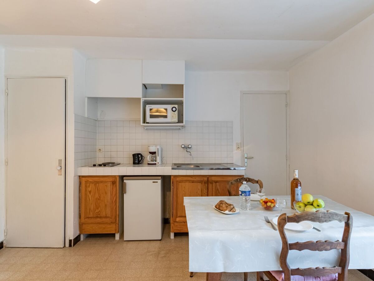 Studio à 30 m de la plage aux Lecques, terrasse couverte - Photo 11