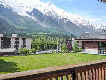 Les Pècles - Studio 30 m² avec vue montagne à Chamonix : photo 11