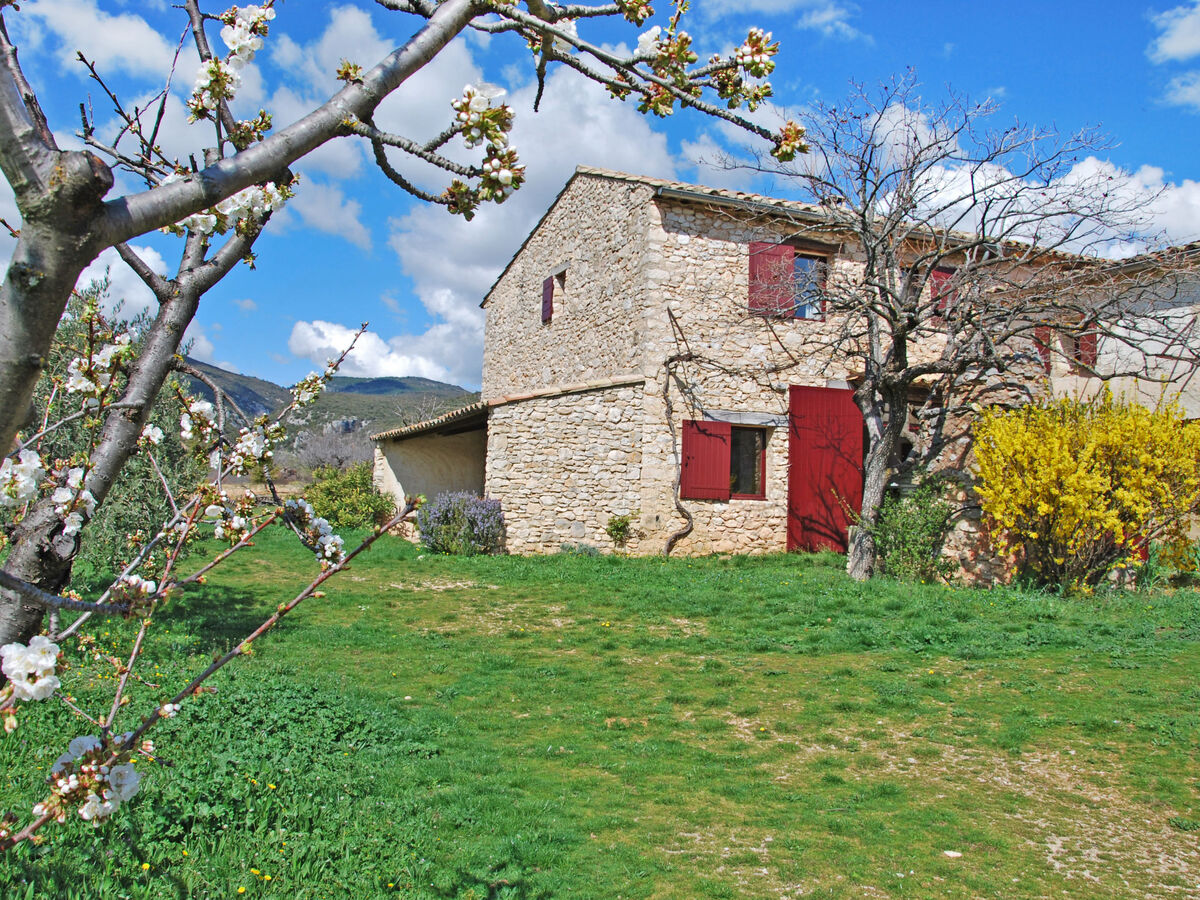 Maison Les Geais – Mas du XVIIe, vue Luberon, Saint-Saturnin-d'Apt - Photo 1