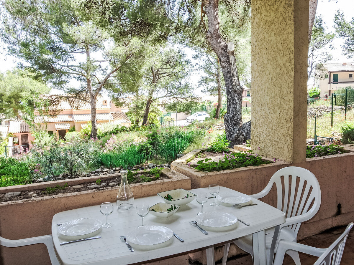 Appartement 3 pièces Bandol, terrasse couverte sud-est - Photo 2