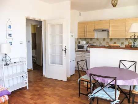 Appartement à Saint Cyr sur Mer, 200 m de la mer, terrasse 15 m² : photo 6